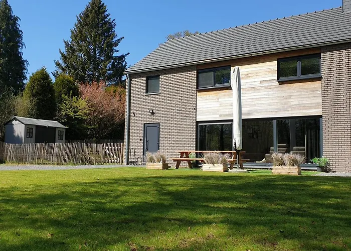 Maison La Lande Holiday home *