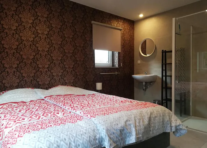 Maison La Lande Holiday home *